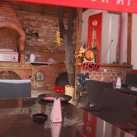 La Storia Guest House ปีเตช ภายนอก รูปภาพ