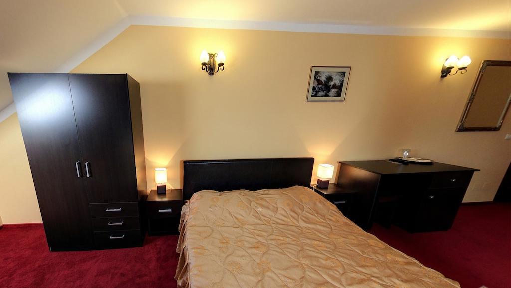 La Storia Guest House ปีเตช ภายนอก รูปภาพ
