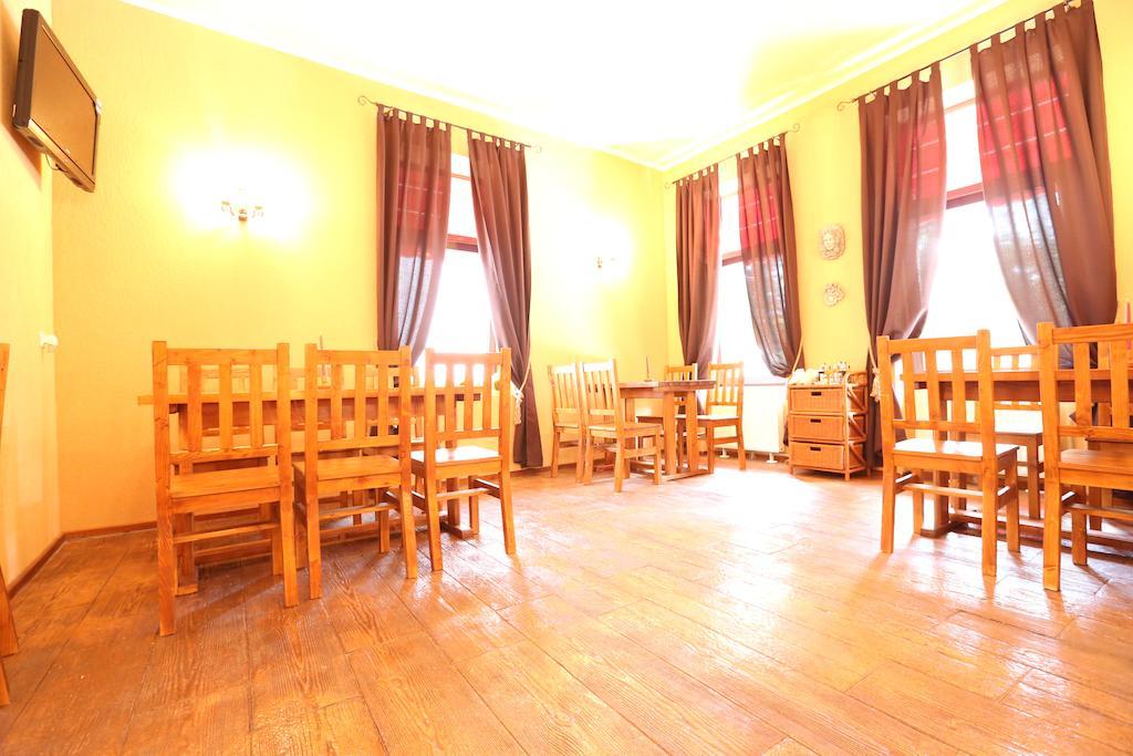 La Storia Guest House ปีเตช ภายนอก รูปภาพ